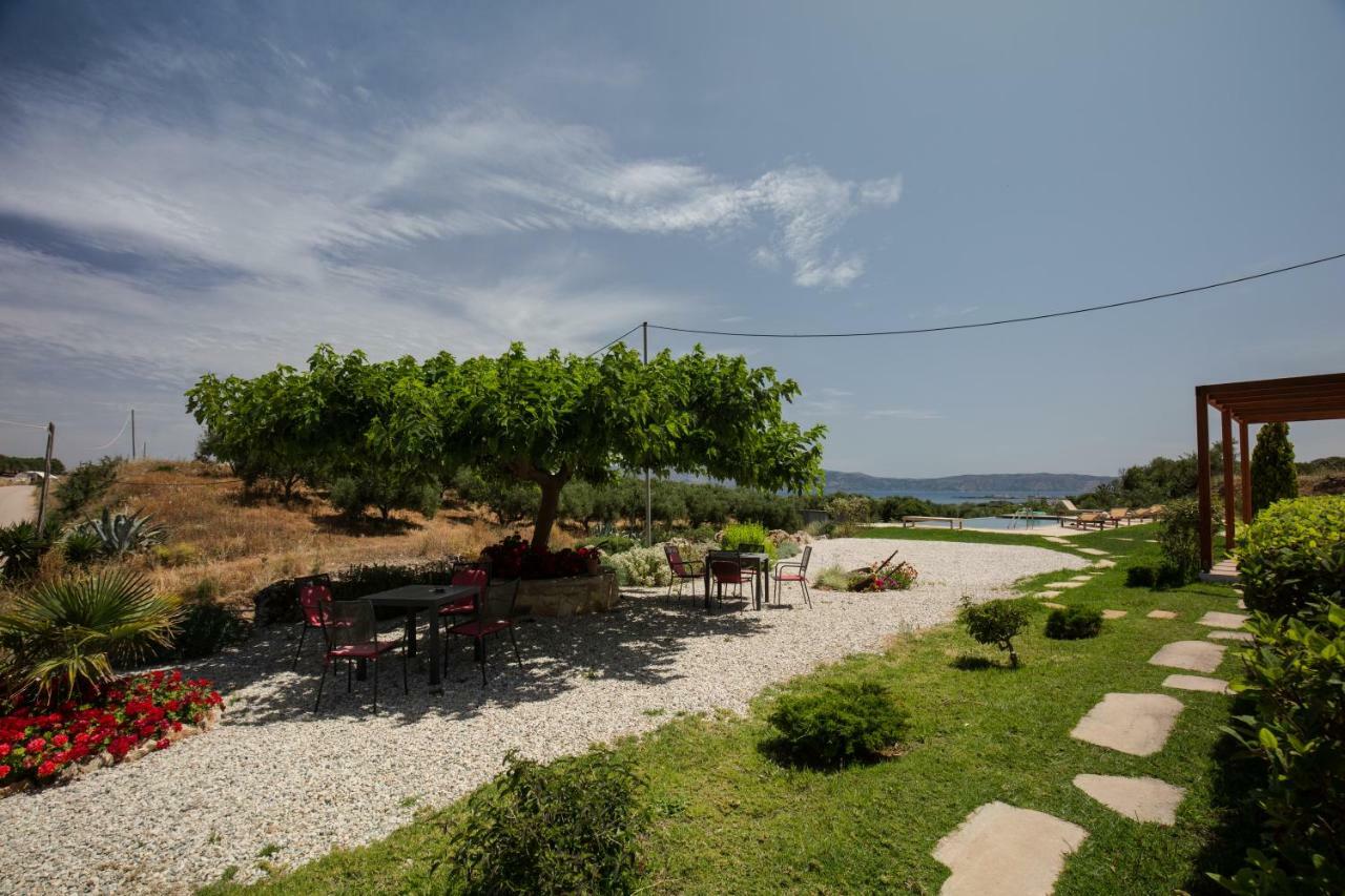 Agarathos Traditional Rooms - Pool - Kaliviani -On The Road To Balos Zewnętrze zdjęcie